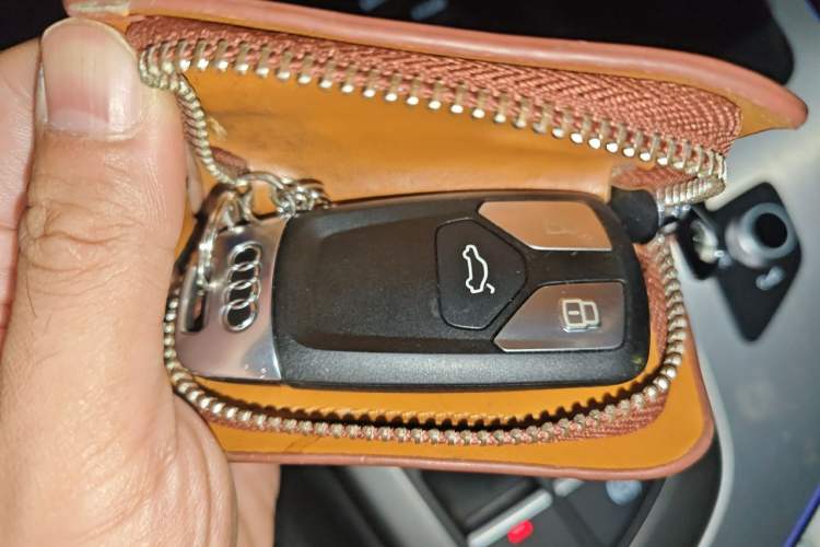Used Audi Q7 2018 40 TFSI S line Sport Edition Vehicle Key