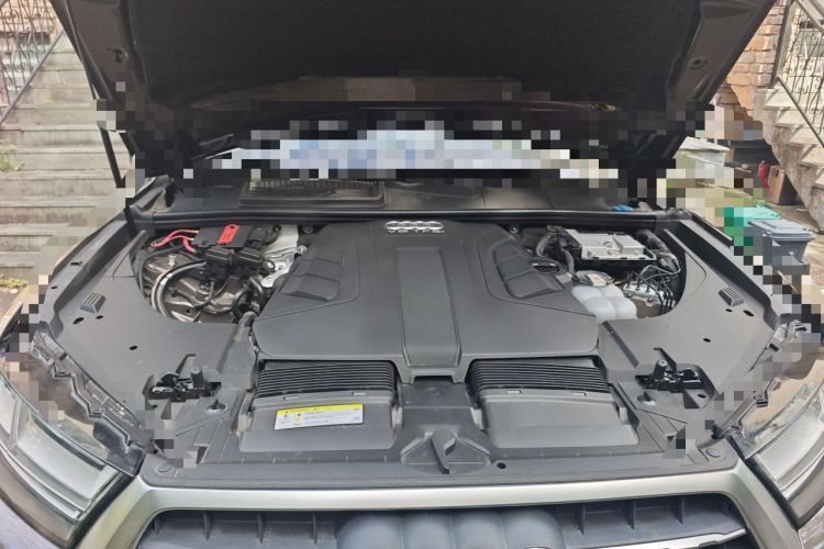 Used Audi Q7 2018 45 TFSI Technology Edition Engine Bay