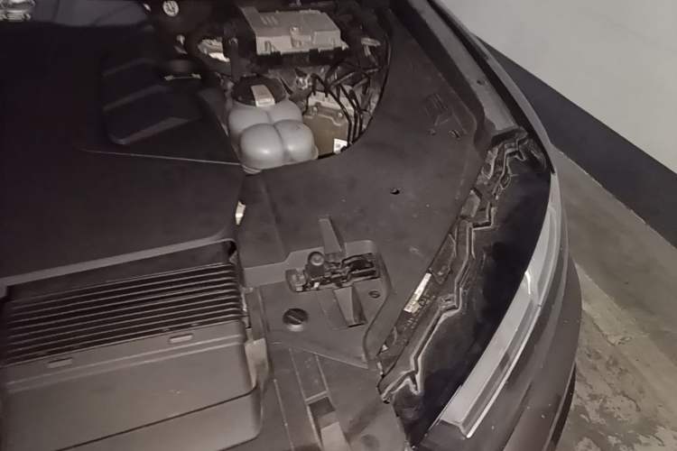 Used Audi Q7 2018 45 TFSI S line Sport Edition Engine Bay Left