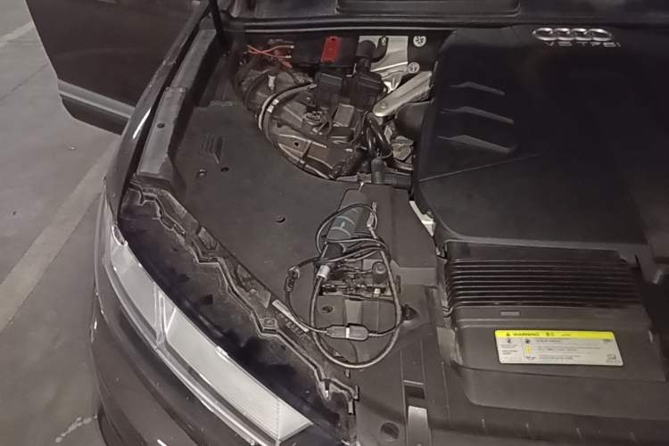 Used Audi Q7 2018 45 TFSI S line Sport Edition Engine Bay Right