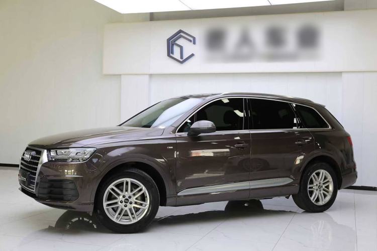 Used Audi Q7 2018 40 TFSI Comfort Model Exterior 2