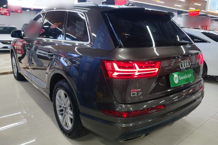 Used Audi Q7 2018 40 TFSI Comfort Model Exterior 2