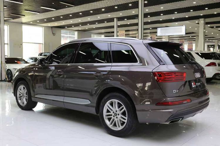 Used Audi Q7 2018 40 TFSI Comfort Model Exterior 4