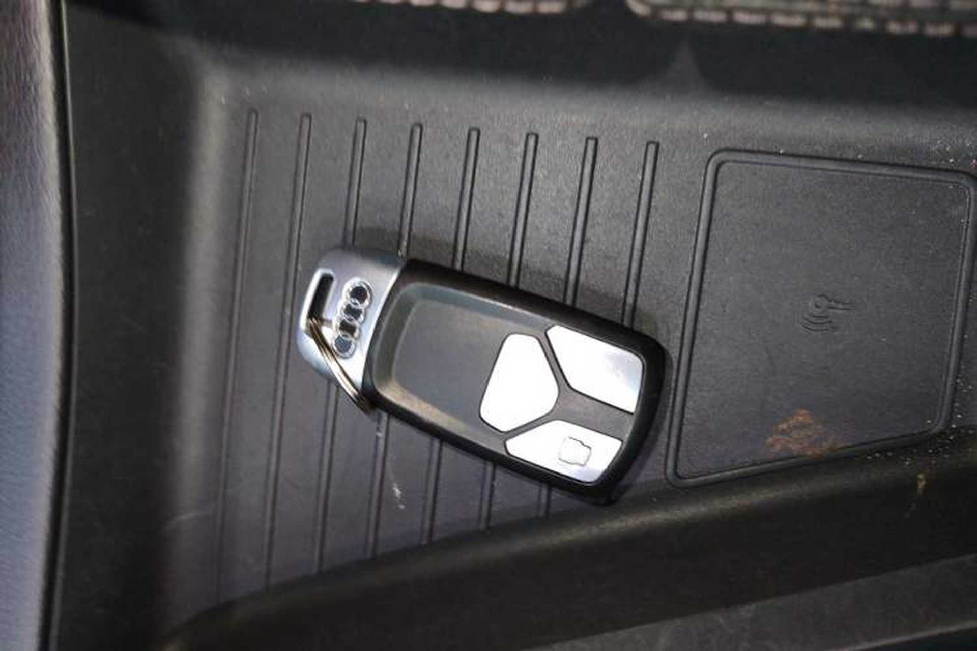Used Audi Q7 2018 40 TFSI Comfort Model Interior 1