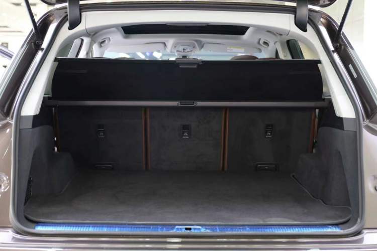 Used Audi Q7 2018 40 TFSI Comfort Model Interior 6