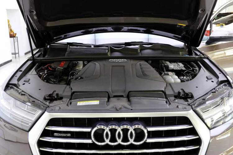 Used Audi Q7 2018 40 TFSI Comfort Model Interior 7
