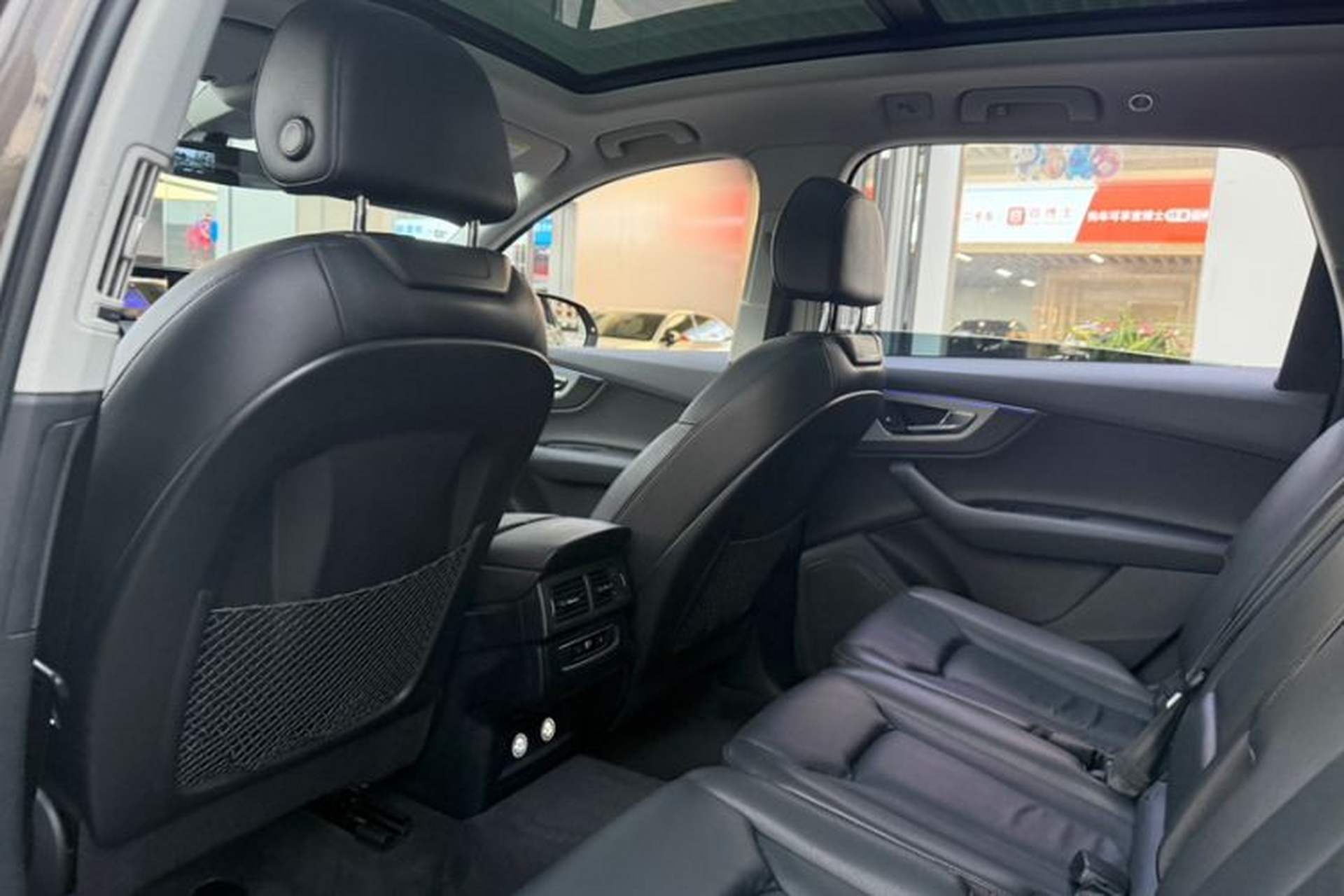Used Audi Q7 2018 45 TFSI Technology Edition Interior 9