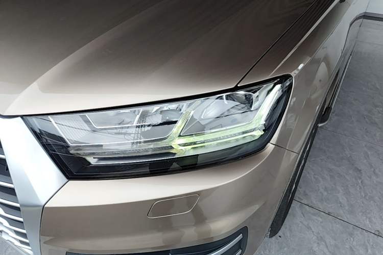 Used Audi Q7 2018 40 TFSI Comfort Model Left Front Headlight