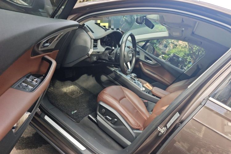 Used Audi Q7 2018 45 TFSI Technology Edition Left Front Seat