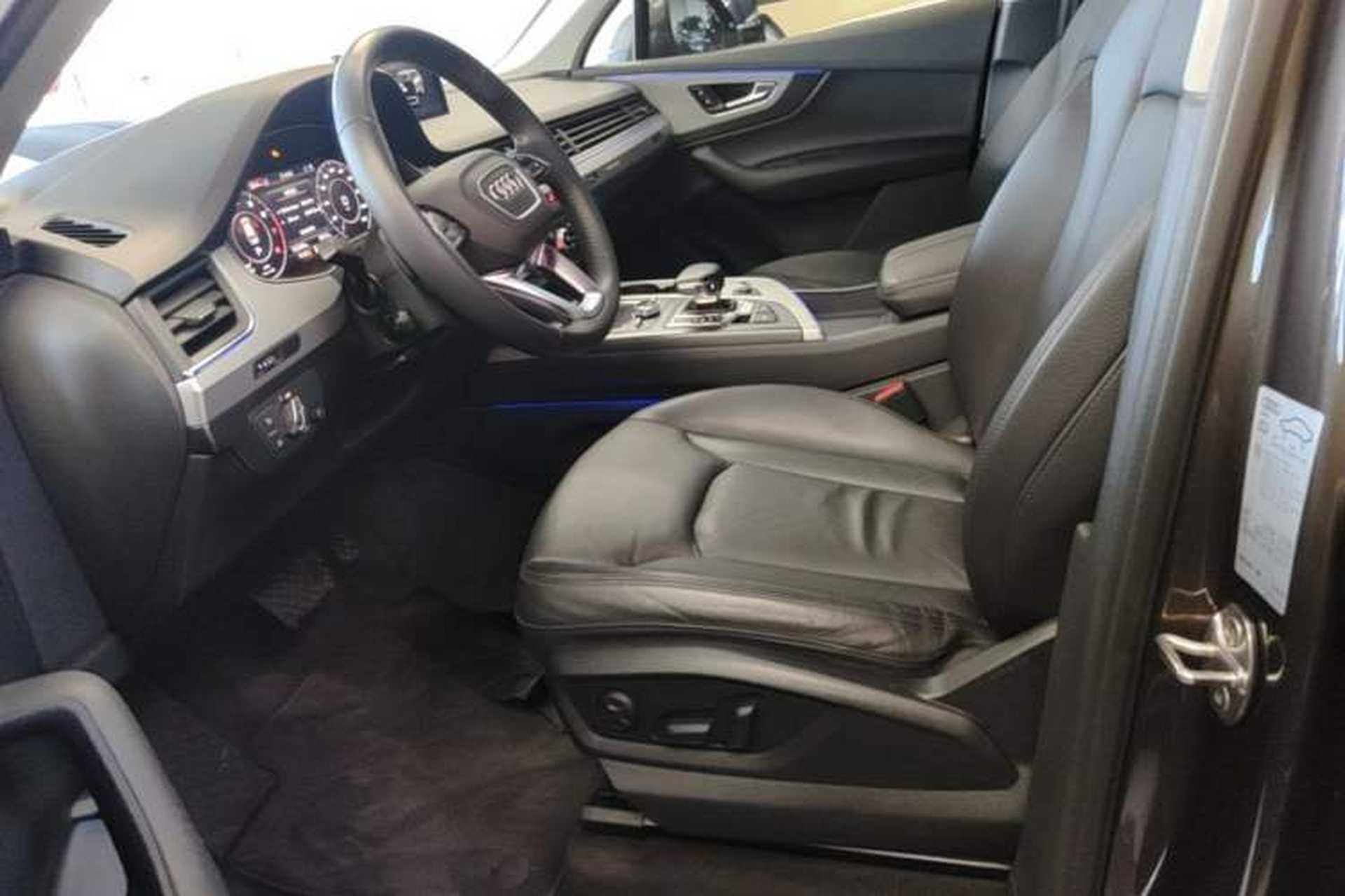 Used Audi Q7 2018 45 TFSI Technology Edition Left Front Seat