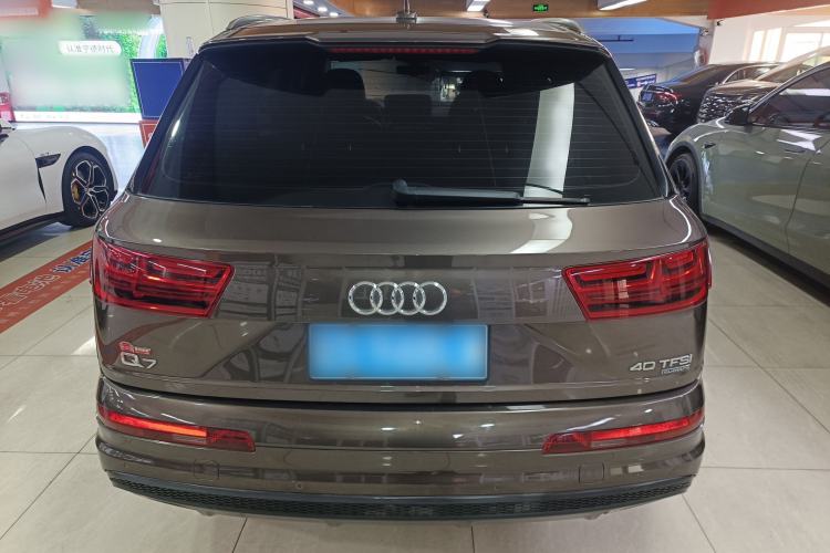 Used Audi Q7 2018 40 TFSI Comfort Model Rear