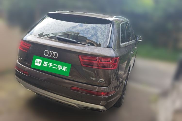Used Audi Q7 2018 45 TFSI Technology Edition Rear Right 45 Deg
