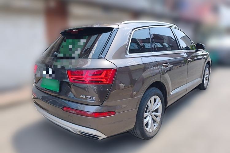 Used Audi Q7 2018 40 TFSI Comfort Model Rear Right 45 Deg