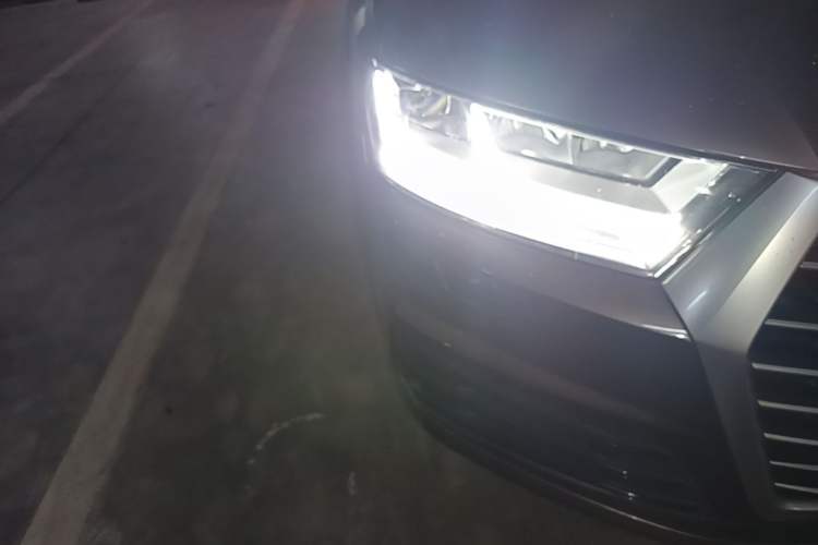 Used Audi Q7 2018 45 TFSI S line Sport Edition Right Front Headlight