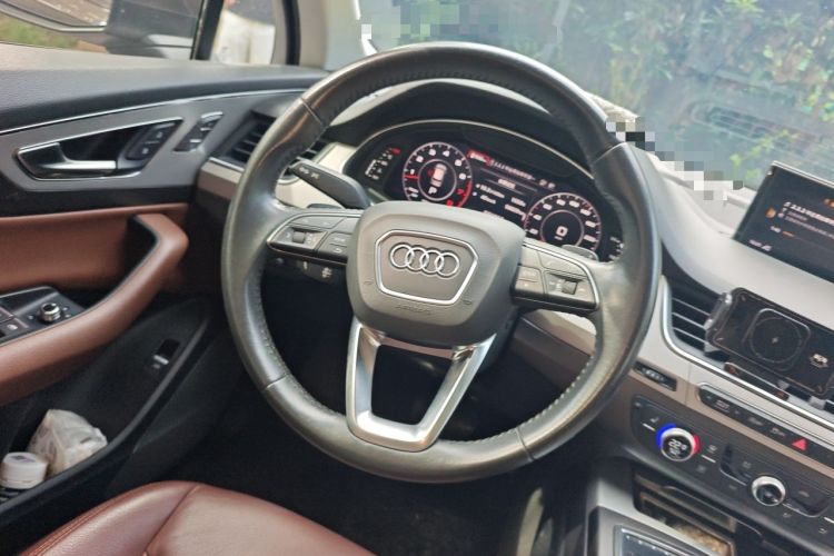 Used Audi Q7 2018 45 TFSI Technology Edition Steering Wheel