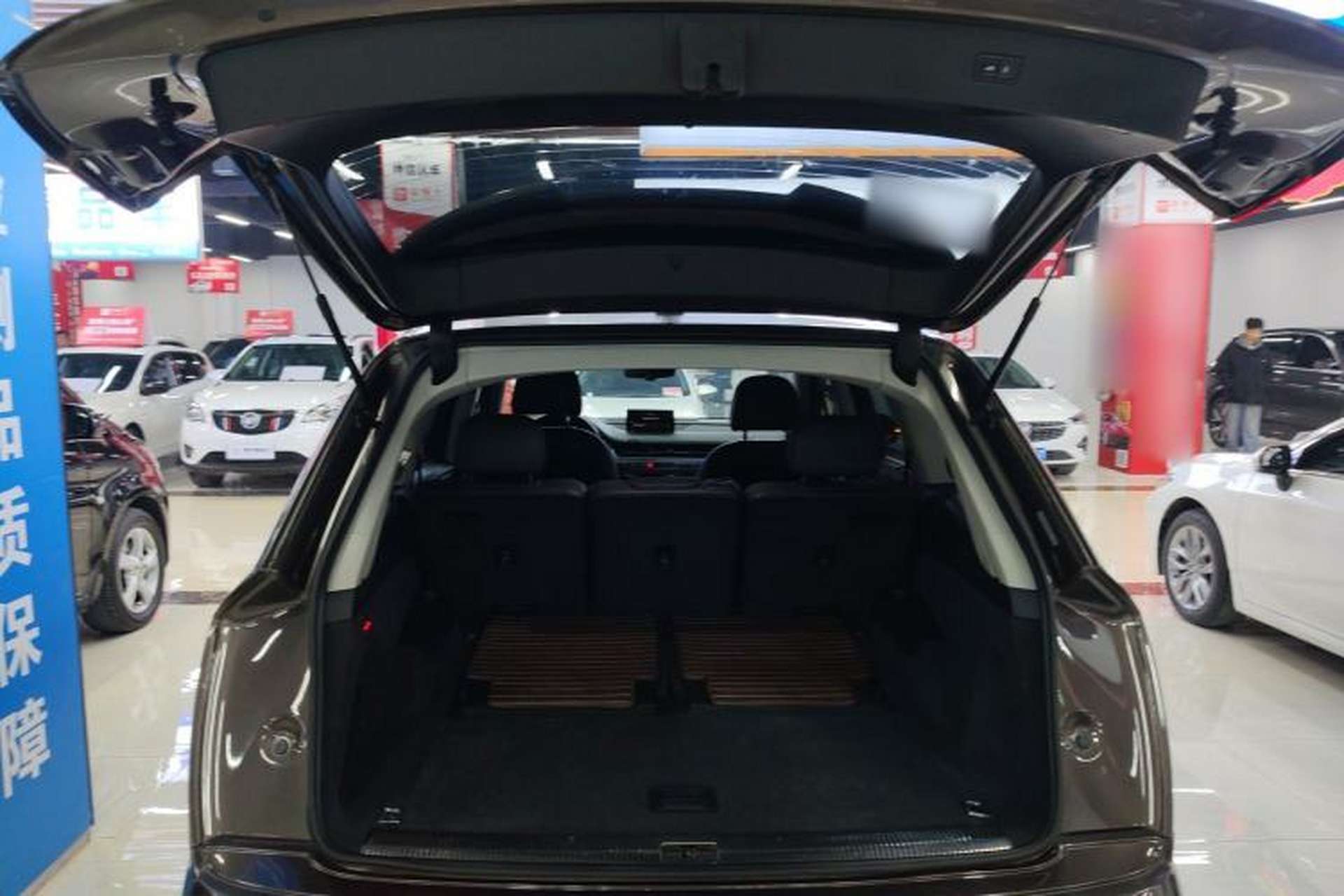 Used Audi Q7 2018 40 TFSI Comfort Model Trunk