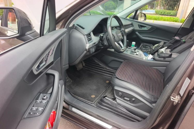 Used Audi Q7 2018 40 TFSI Comfort Model Driver Seat
