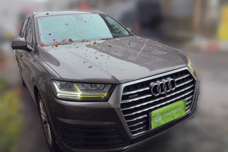 Used Audi Q7 2018 45 TFSI Technology Edition Front Right 45 Deg