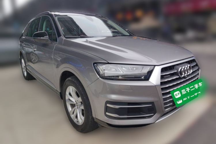 Used Audi Q7 2018 45 TFSI Technology Edition Front Right 45 Deg