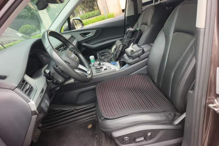 Used Audi Q7 2018 40 TFSI Comfort Model Left Front Seat