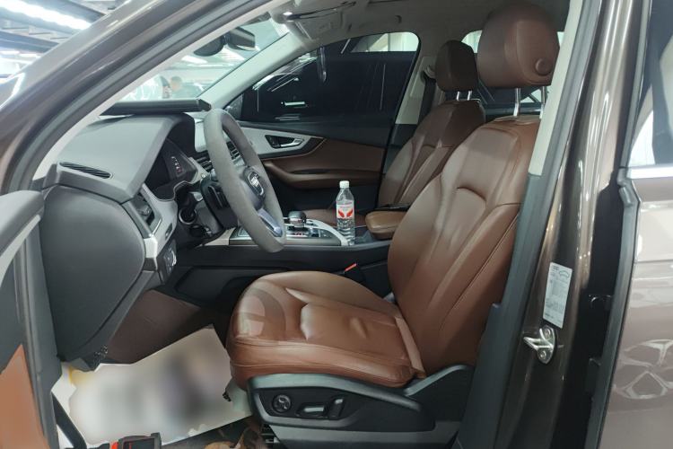 Used Audi Q7 2018 45 TFSI Technology Edition Left Front Seat