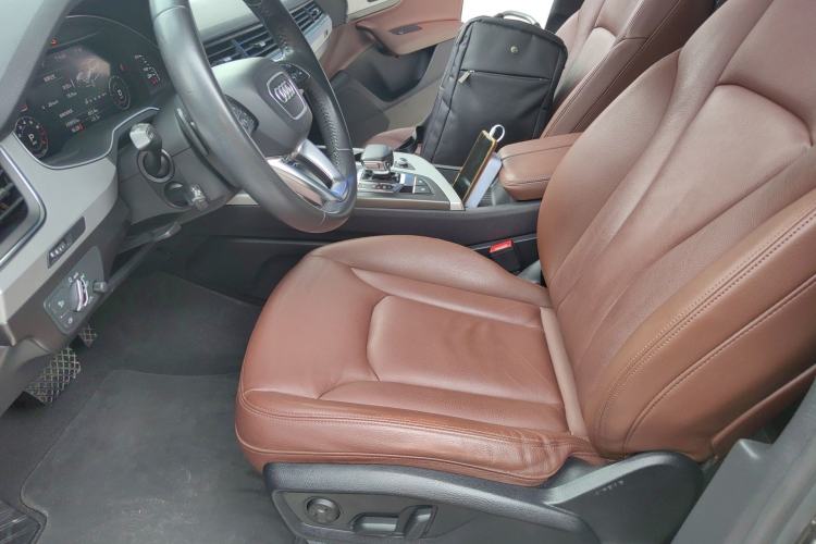 Used Audi Q7 2018 45 TFSI Technology Edition Left Front Seat