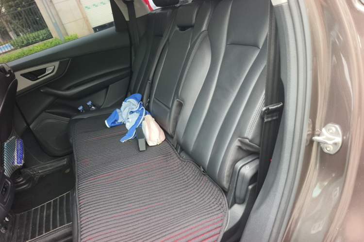 Used Audi Q7 2018 40 TFSI Comfort Model Left Rear Seat