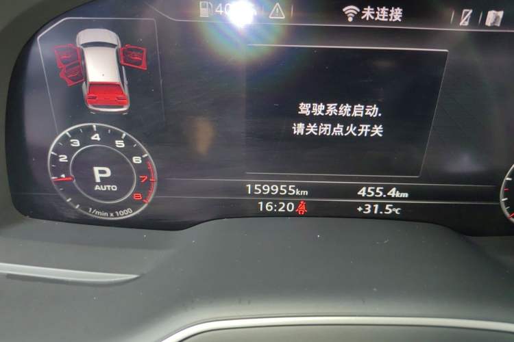 Used Audi Q7 2018 45 TFSI Technology Edition Odometer Close Up