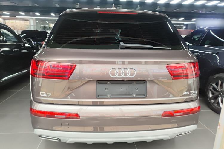 Used Audi Q7 2018 45 TFSI Technology Edition Rear