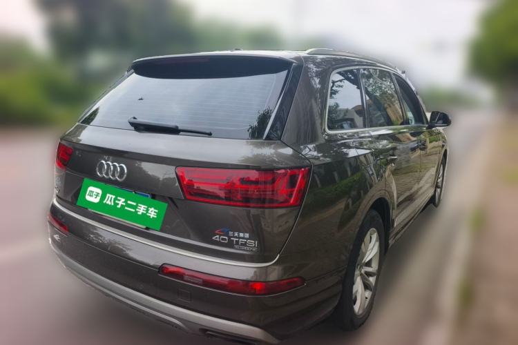 Used Audi Q7 2018 40 TFSI Comfort Model Rear Right 45 Deg