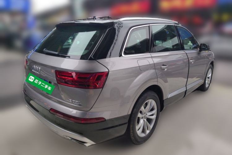 Used Audi Q7 2018 45 TFSI Technology Edition Rear Right 45 Deg