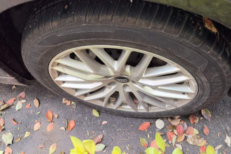 Used Audi Q7 2018 45 TFSI Technology Edition Right Front Wheel Hub