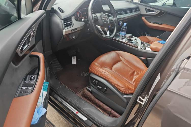 Used Audi Q7 2018 45 TFSI S line Sport Edition Driver Seat