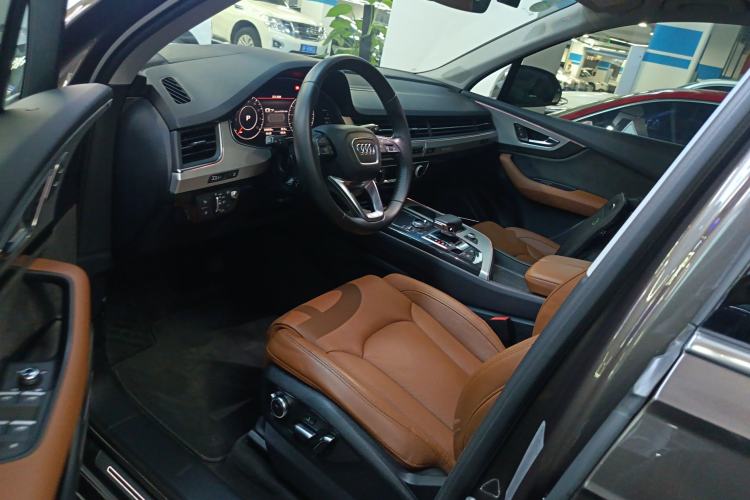 Used Audi Q7 2018 45 TFSI Prestige Edition Driver Seat