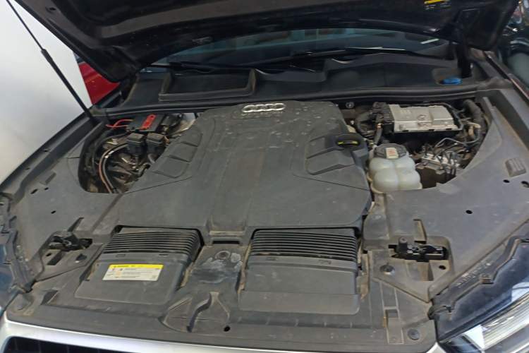 Used Audi Q7 2018 45 TFSI Prestige Edition Engine Bay