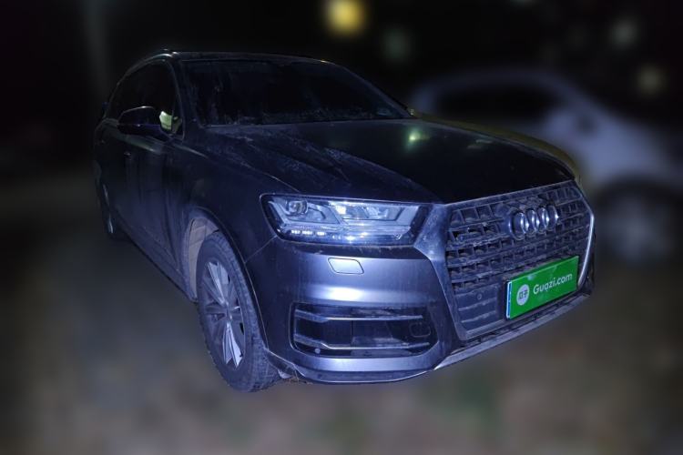 Used Audi Q7 2018 45 TFSI Technology Edition Front Right 45 Deg