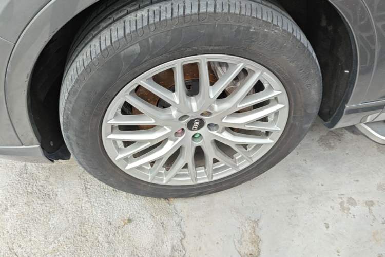 Used Audi Q7 2018 45 TFSI S line Sport Edition Left Front Wheel Hub