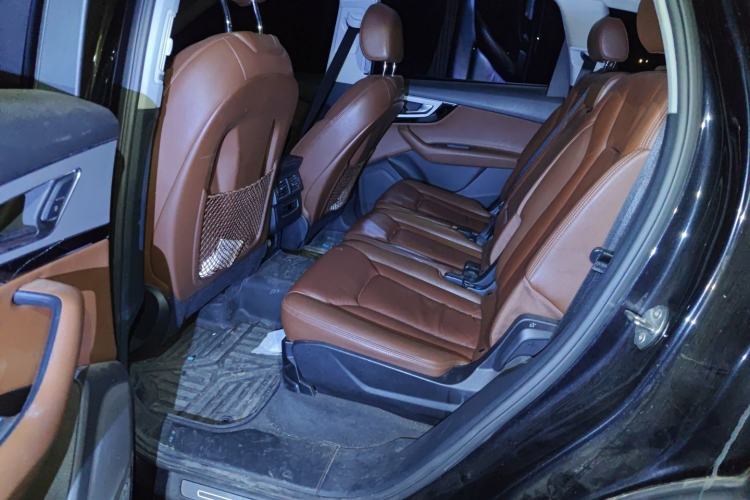 Used Audi Q7 2018 45 TFSI Technology Edition Left Rear Seat