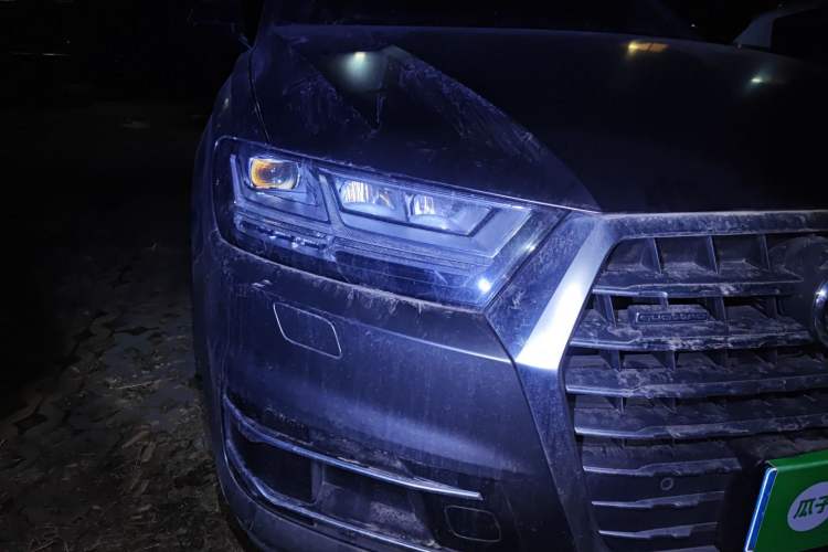 Used Audi Q7 2018 45 TFSI Technology Edition Right Front Headlight