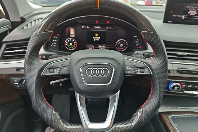 Used Audi Q7 2018 45 TFSI S line Sport Edition Steering Wheel