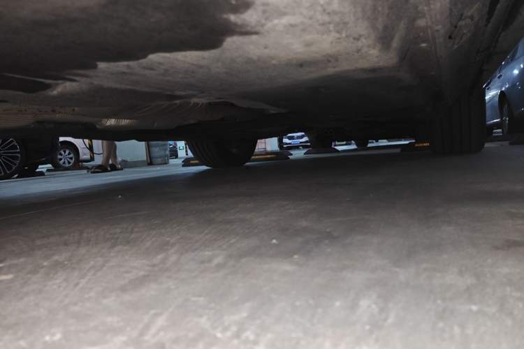 Used Audi Q7 2018 40 TFSI Comfort Model Chassis Front Left