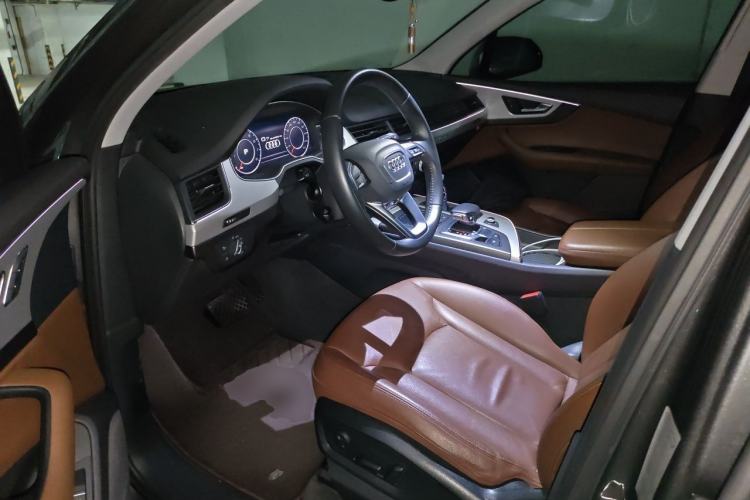 Used Audi Q7 2018 45 TFSI Technology Edition Driver Seat