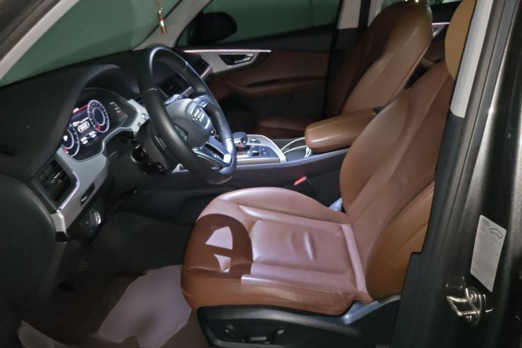 Used Audi Q7 2018 45 TFSI Technology Edition Left Front Seat