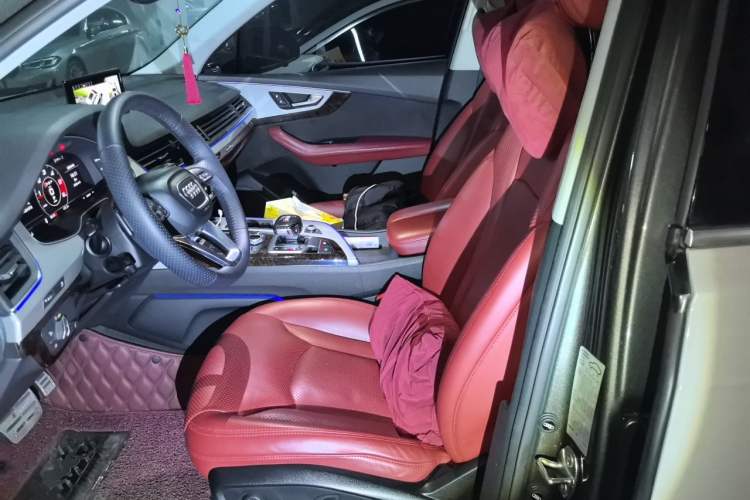 Used Audi Q7 2018 45 TFSI Technology Edition Left Front Seat