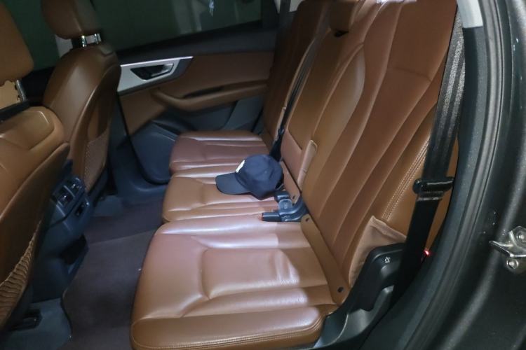 Used Audi Q7 2018 45 TFSI Technology Edition Left Rear Seat