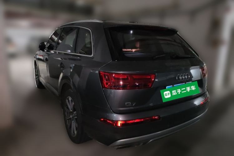 Used Audi Q7 2018 45 TFSI Technology Edition Rear Left 45 Deg