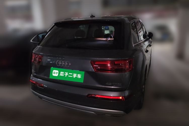 Used Audi Q7 2018 45 TFSI Technology Edition Rear Right 45 Deg