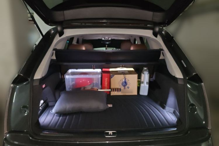 Used Audi Q7 2018 45 TFSI Technology Edition Trunk