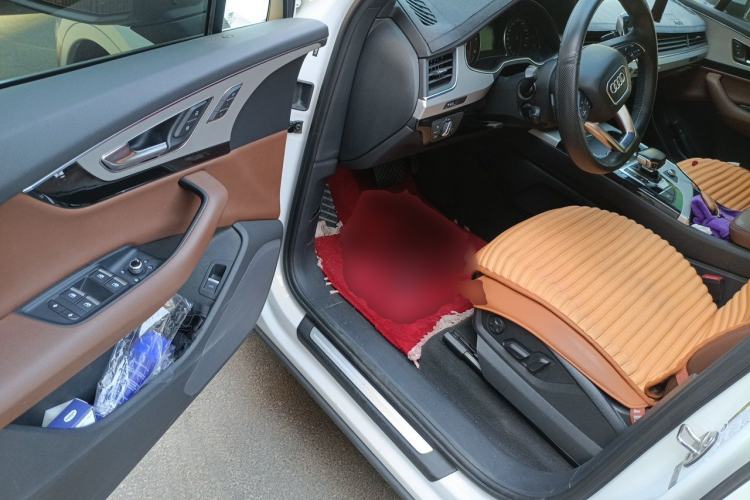 Used Audi Q7  Driver Seat