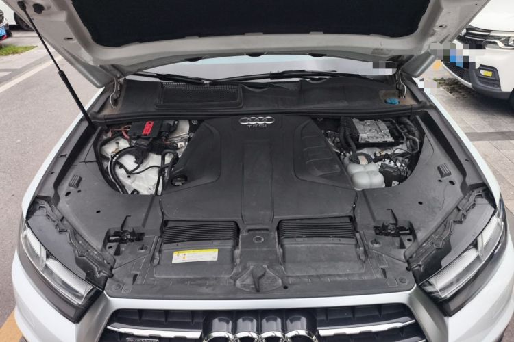 Used Audi Q7 2018 40 TFSI S line Sport Edition Engine Bay